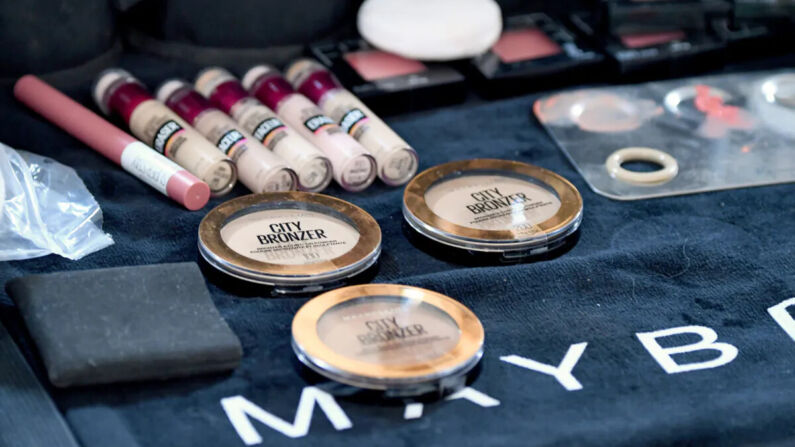 Una imagen del maquillaje de Maybelline durante la Semana de la Moda de Nueva York, en Nueva York, el 9 de septiembre de 2019. (Albert Urso/Getty Images)