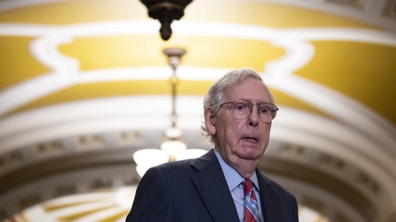 El líder de la minoría del Senado, Mitch McConnell (R-Ky.), en el Capitolio, en Washington, el 26 de julio de 2023. (Drew Angerer/Getty Images)