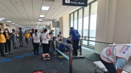 Amputan pierna a una mujer luego que quedara atrapada en banda móvil de un aeropuerto tailandés