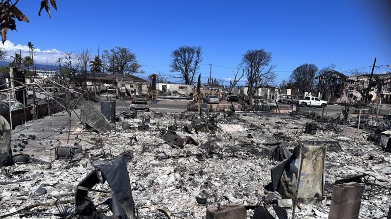 Fotografía tomada el pasado 20 de agosto en la que se registraron escombros tras los voraces incendios que devastaron gran parte de la localidad de Lahaina, en la isla de Maui (archipiélago de Hawai, EE.UU.). EFE/Octavio Guzmán