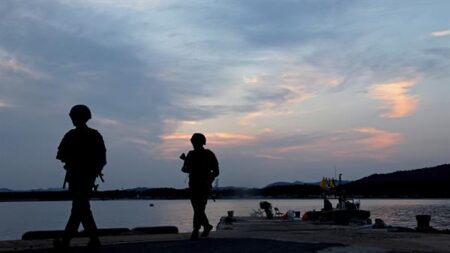 Soldado norcoreano deserta cruzando a pie hacia Corea del Sur