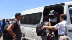 Una camioneta con 27 migrantes de Vietnam, Ecuador y Centroamérica se descarrila en México