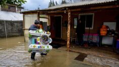 Dos fallecidos y cerca de 30,000 personas aisladas por intensas lluvias en el sur de Chile
