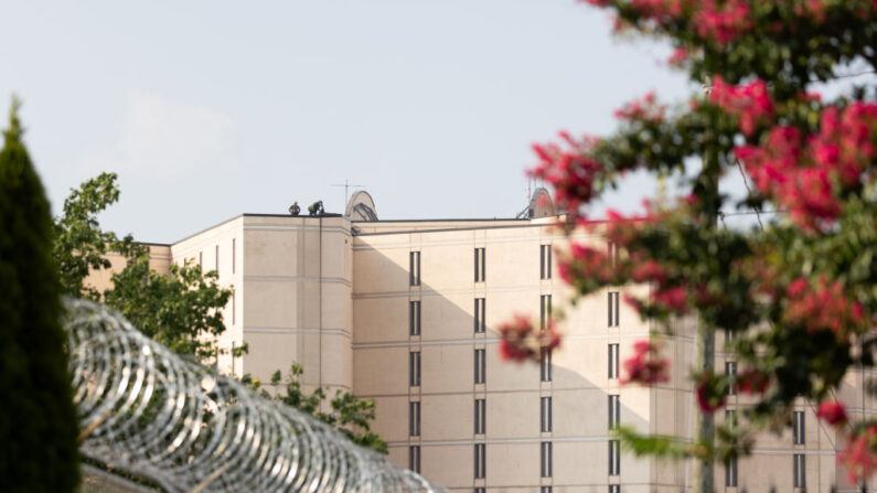 La cárcel del condado de Fulton antes de la entrega del expresidente Donald Trump el 24 de agosto de 2023 en Atlanta, Georgia. (Jessica McGowan/Getty Images)