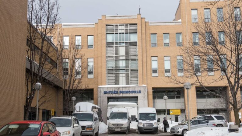 Vista del Hospital l'Enfant-Jesus el 31 de enero de 2017 en la ciudad de Quebec (ALICE CHICHE/AFP via Getty Images)A Canadian political science student known to have nationalist sympathies was charged January 30, 2017 with six counts of murder over a shooting spree at a Quebec mosque -- one of the worst attacks ever to target Muslims in a western country.Prime Minister Justin Trudeau condemned as a "terrorist attack" Sunday night's assault on the Islamic Cultural Center in a busy district of Quebec City, which sent terrified worshippers fleeing barefoot in the snow.
 / AFP / Alice Chiche        (Photo credit should read ALICE CHICHE/AFP via Getty Images)