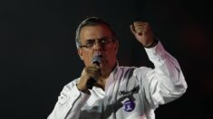 Ebrard denuncia desorden en la encuesta que definirá al candidato oficialista de México