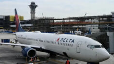 Delta ofrece reembolsos a los pasajeros afectados por el COVID: averigüe si cumple los requisitos