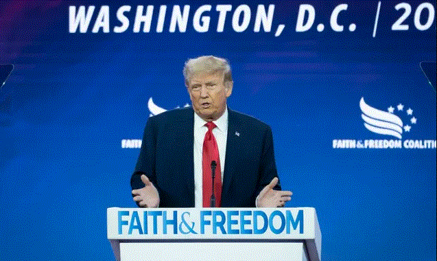 El expresidente Donald Trump habla durante la conferencia Faith and Freedom Road to Majority en Hilton en Washington el 24 de junio de 2023. (Madalina Vasiliu/The Epoch Times)
