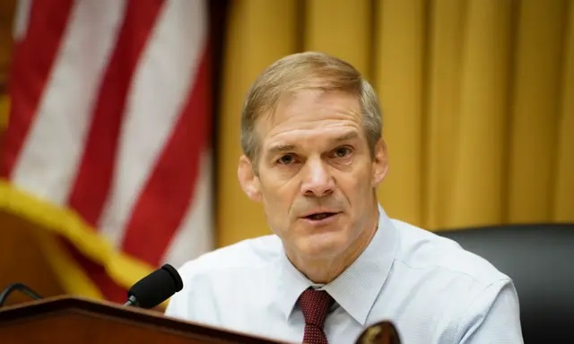 El presidente del Comité Judicial de la Cámara de Representantes, el representante Jim Jordan ( R-Ohio), habla durante el testimonio de John Durham en el Congreso, en Washington, el 21 de junio de 2023. (Madalina Vasiliu/The Epoch Times)