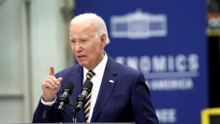 Critican a Biden por pago de USD 700 a familias de Hawái pese a los miles de millones gastados en Ucrania