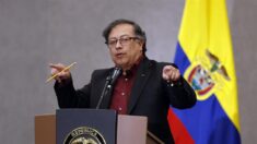 Petro achaca atentado con carro bomba en Colombia a las disidencias de las FARC