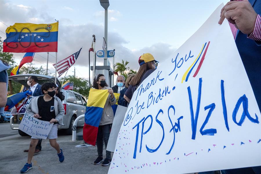 Ofrecer TPS a los venezolanos no resolverá la crisis migratoria, según analista