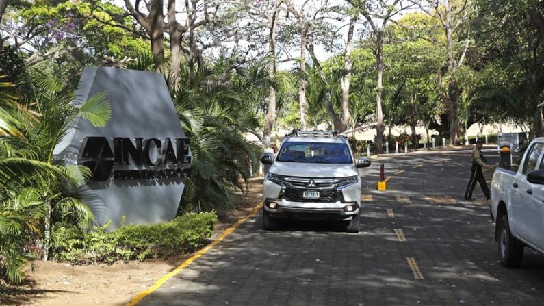 Fotografiá de archivo de la fachada del Instituto Centroamericano de Administración de Empresas (INCAE), en Managua (Nicaragua). EFE/ Jorge Torres