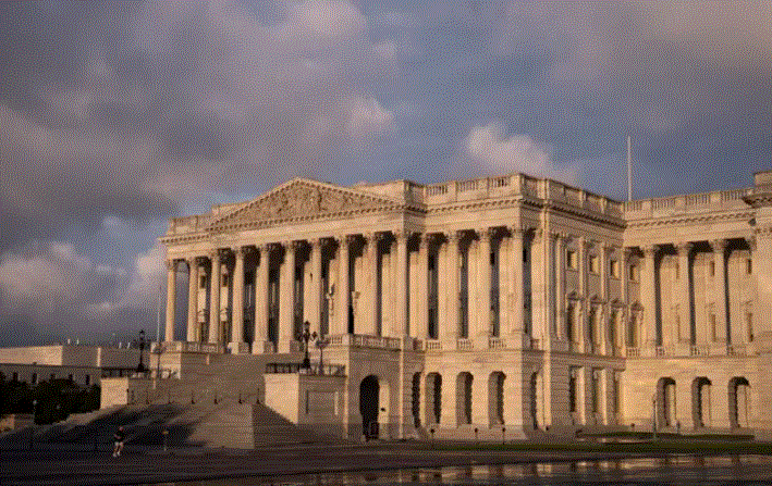 El lado de la Cámara de Representantes del edificio del Capitolio de EE. UU. se ve al amanecer en Washington el 31 de julio de 2023. (Madalina Vasiliu/The Epoch Times)