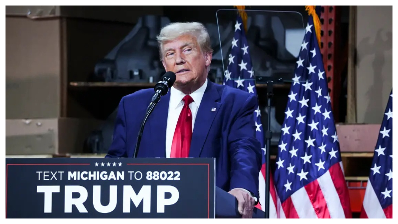 El ex presidente Donald Trump habla en Clinton Township, Michigan, el 27 de septiembre del 2023, es uno de los dos candidatos presidenciales republicanos que niega que el cambio climático sea real. (Madalina Vasiliu/The Epoch Times)