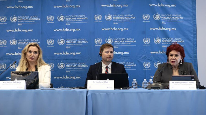 Los integrantes del grupo de trabajo de la ONU sobre Detención Arbitraria Ganna Yudkivska (i), Matthew Gillett (c) y Miriam Estrada-Castillo (d) participan en una conferencia de prensa, el 29 de septiembre de 2023, en Ciudad de México (México). EFE/ José Méndez