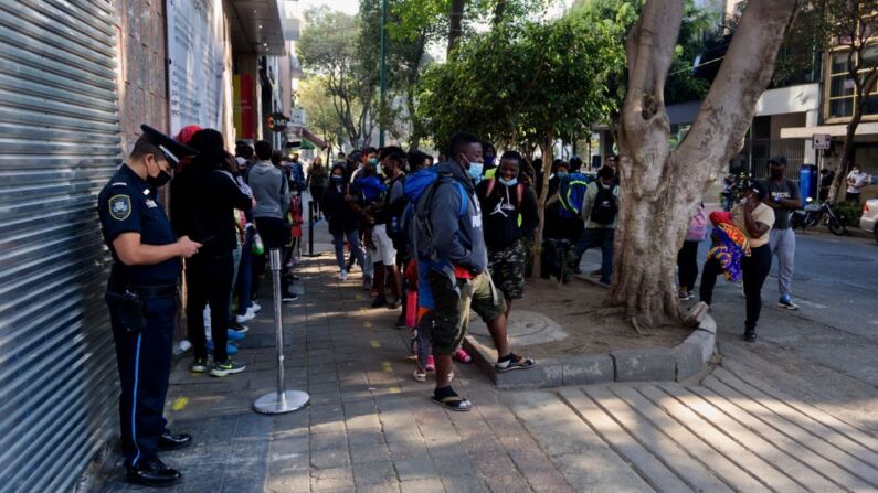Vecinos de la alcaldía Gustavo A. Madero protestan por migrantes establecidos en las calles
