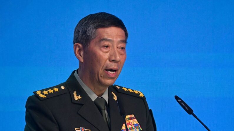 El ministro de Defensa de China, Li Shangfu, pronuncia un discurso durante la Conferencia de Moscú sobre Seguridad Internacional en Kubinka, en las afueras de Moscú, el 15 de agosto de 2023. (Alexander Nemenov/AFP vía Getty Images)