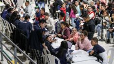 Colombia entrega permisos de protección temporal a migrantes venezolanos