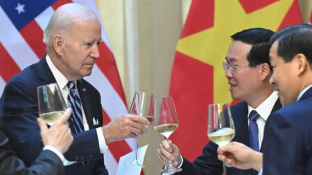 Biden afirma que China carece de capacidad para invadir Taiwán en medio de sus problemas económicos