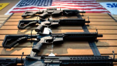 Juez rechaza el tercer intento de bloquear el veto de las “armas de asalto” en el estado de Washington