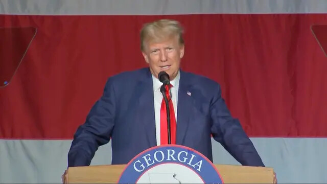 El expresidente Donald Trump habla en la Convención Republicana de Georgia el 10 de junio de 2023. (AP/Screenshot via NTD)