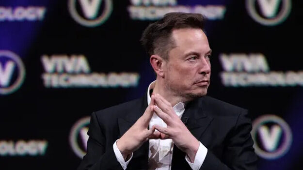 X demanda a Media Matters por un informe que acusa a la plataforma de Musk de promover el nazismo