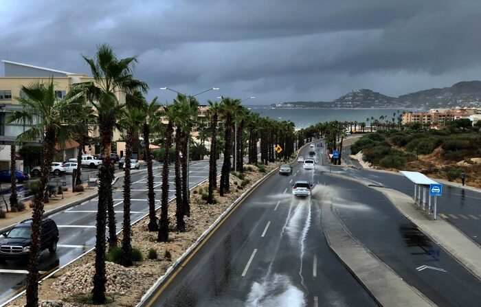 En el último aviso del Servicio Meteorológico Nacional (SMN), Norma se ubicó sobre el Golfo de California a 85 kilómetros al noreste de La Paz, Baja California Sur, y a 145 kilómetros al sur-suroeste de Los Mochis, Sinaloa. Fotografía de archivo. (EFE/Jorge Reyes)