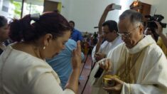 Dos sacerdotes más son arrestados en Nicaragua, denuncia el obispo Silvio Báez