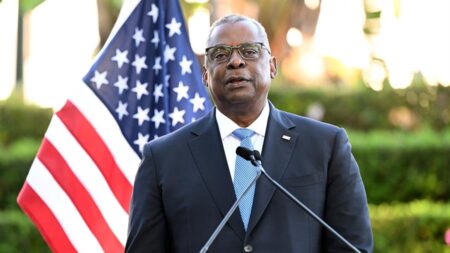 EE.UU. anuncia una coalición militar de 10 países en el mar Rojo ante los ataques hutíes
