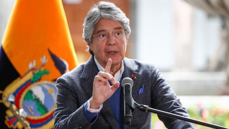 Fotografía de archivo en la que se registró al expresidente de Ecuador, Guillermo Lasso, en Quito (Ecuador). EFE/José Jácome