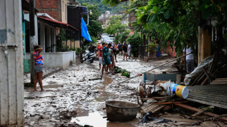 Huracán Lidia alcanza categoría 4 rumbo a las costas del occidente de México