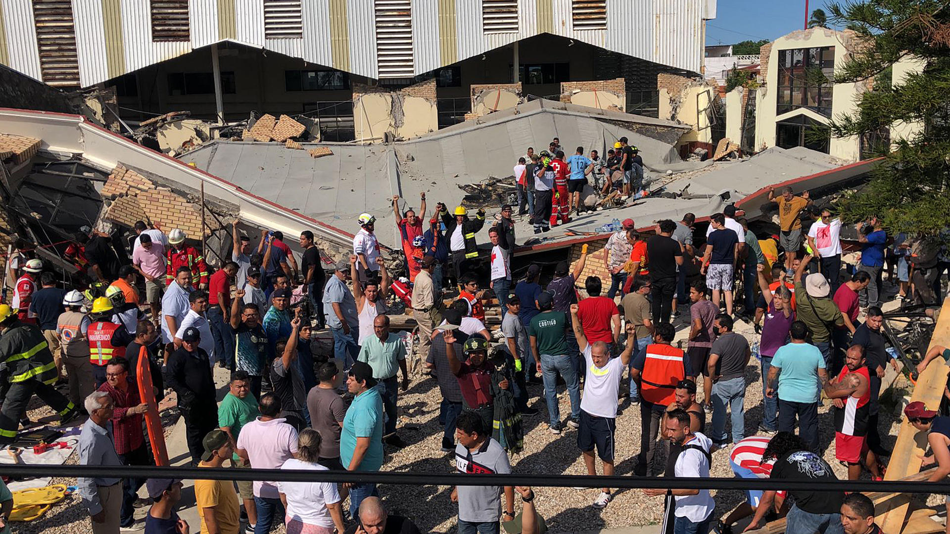 Colapsa iglesia de Tamaulipas durante un bautizo y ocasiona la muerte de 7 personas