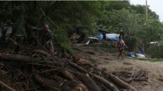 Al menos 27 muertos y 4 desaparecidos tras el azote del huracán Otis
