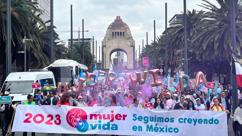 Marcha Nacional a Favor de la Mujer y la Vida en Ciudad de México, el 8 de octubre de 2023.  (Eduardo Tzompa / The Epoch Times México) 