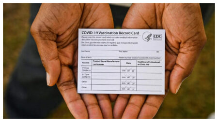 Los CDC ponen fin a las tarjetas de vacunación contra el COVID-19