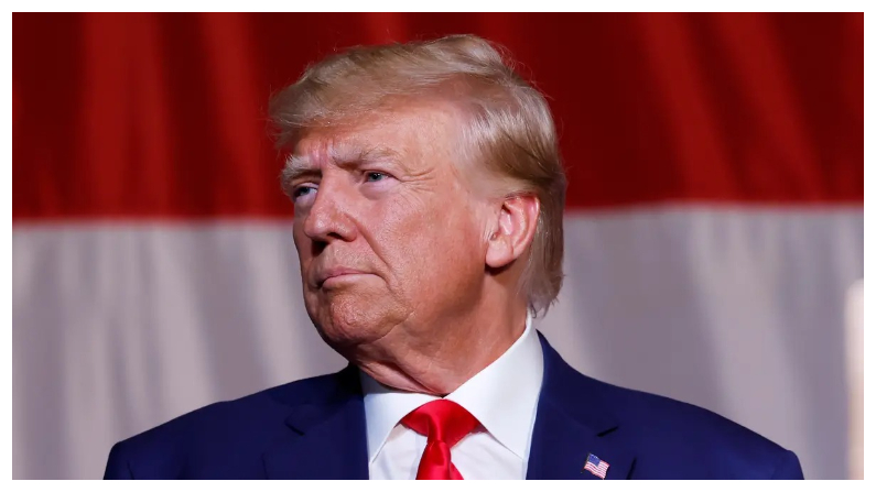 El expresidente Donald Trump llega para pronunciar un discurso en la convención del Partido Republicano del estado de Georgia en el Centro de Convenciones y Comercio de Columbus, Georgia, el 10 de junio del 2023. (Anna Moneymaker/Getty Images)

