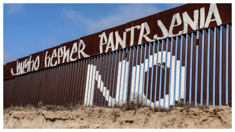 El muro fronterizo entre EEUU y México en Tijuana, México, el 10 de septiembre del 2021. (John Fredricks/The Epoch Times)