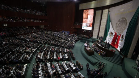 Diputados mexicanos avalan en lo general Ley de Ingresos 2024 acusada de «endeudamiento histórico»