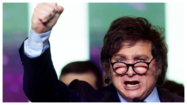 El candidato presidencial Javier Milei habla tras las elecciones generales del 22 de octubre del 2023 en Buenos Aires, Argentina. (Foto de Tomas Cuesta/Getty Images)