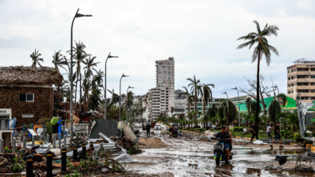 Gobierno activará 2 fondos de USD 600 millones para afrontar la crisis por huracán Otis