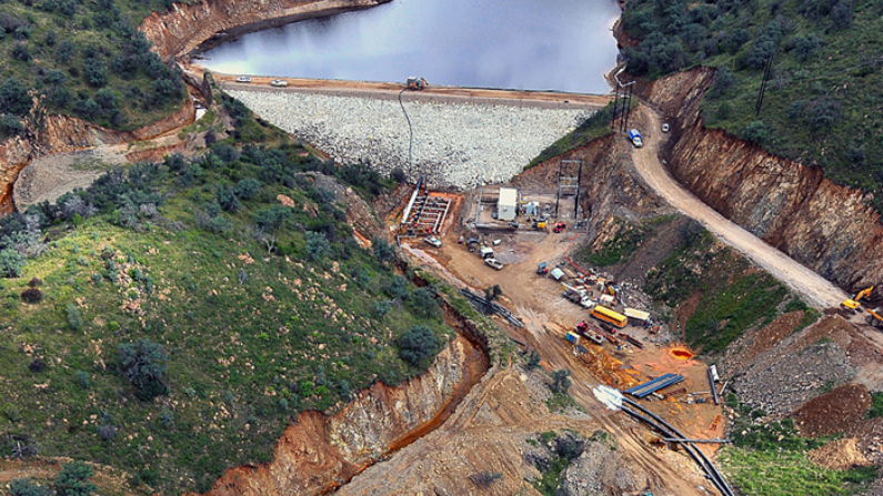 Fotografía aérea de archivo fechada el 30 de septiembre de 2015 de la mina Buenavista del Cobre en el municipio de Cananea, estado de Sonora, México. (EFE/Daniel Sánchez)