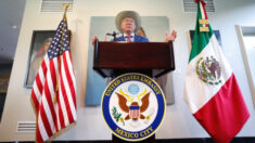 Ken Salazar prevé «tiempos de cooperación histórica» entre EE.UU. y México