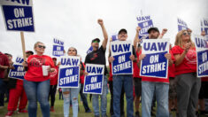El sindicato UAW amplía su huelga de la automoción a una planta de Stellantis en Michigan