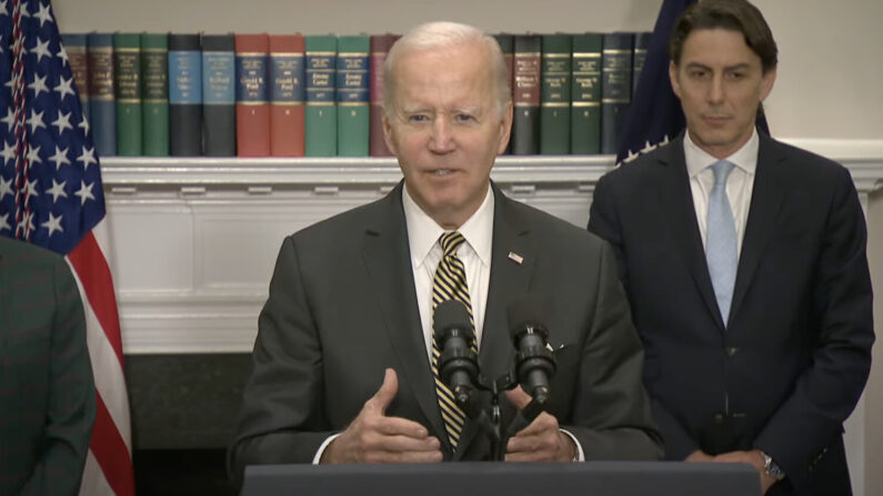 El presidente Joe Biden habla sobre medidas adicionales que se están tomando para reducir los costos de energía y fortalecer la seguridad energética en la Sala Roosevelt de la Casa Blanca el 19 de octubre de 2022. (La Casa Blanca/Captura de pantalla vía NTD)