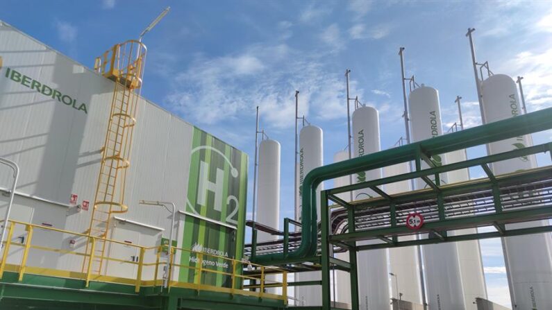 Fotografía de archivo de una planta de hidrógeno verde. EFE/Juanma Romero
