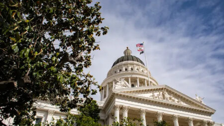 Los empleados legislativos de California ya pueden sindicalizarse en virtud de una nueva ley