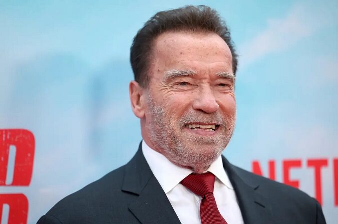 Arnold Schwarzenegger asiste al estreno en Los Ángeles de la película de Netflix "FUBAR" en The Grove en Los Ángeles el 22 de mayo de 2023. (Phillip Faraone/Getty Images)