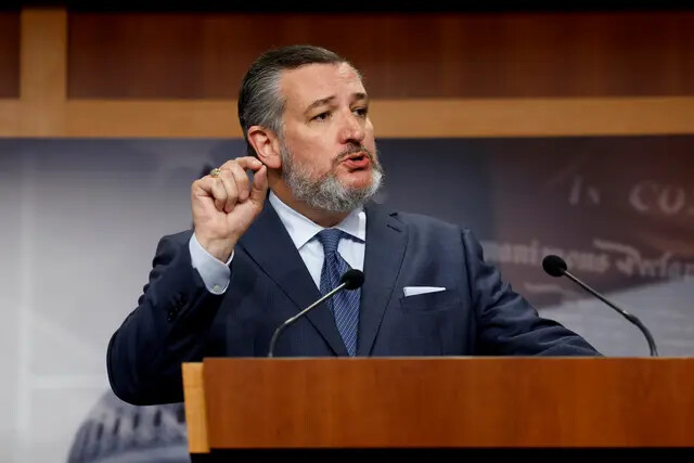 El senador Ted Cruz (R-Texas) habla durante una conferencia de prensa sobre seguridad fronteriza en el Capitolio de Estados Unidos, el 27 de septiembre de 2023. (Anna Moneymaker/Getty Images)
