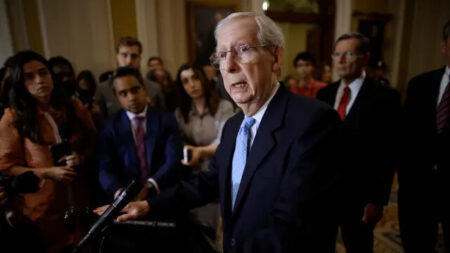 McConnell insta a Estados Unidos y sus aliados a imponer nuevas sanciones contra Irán